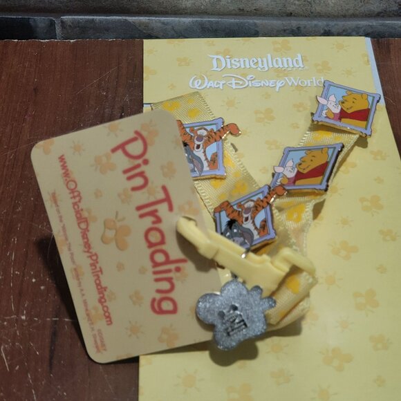 Disney Winnie the Pooh Trading Pins Hunny Pot Breakaway Lanyard ID Badge Holder - Picture 4 of 14